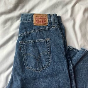 High Waisted Straight Leg Levi Jeans Size 31